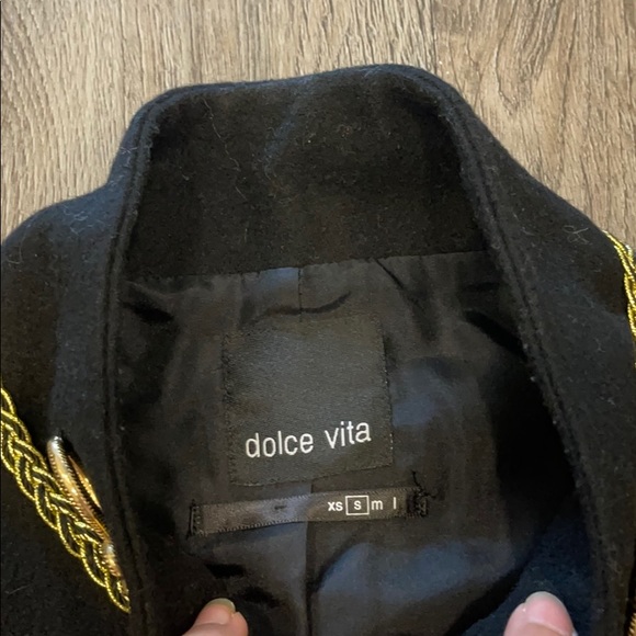 Gorgeous jacket - Picture 3 of 7